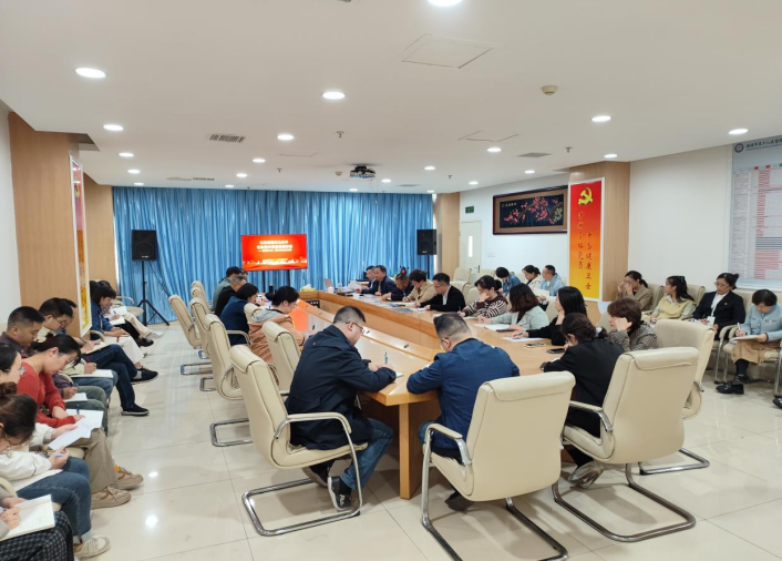 1744275632299078159.jpg 面.jpg